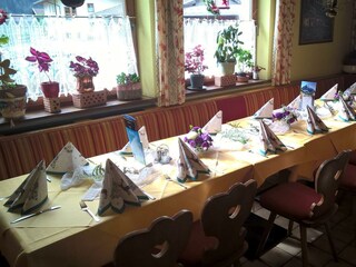 Gruppenfeier im Herbst Dorfstube Holzgau