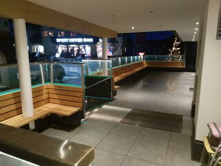 Terrassenübersicht mit Glasscheibe Dorfstube Holzg