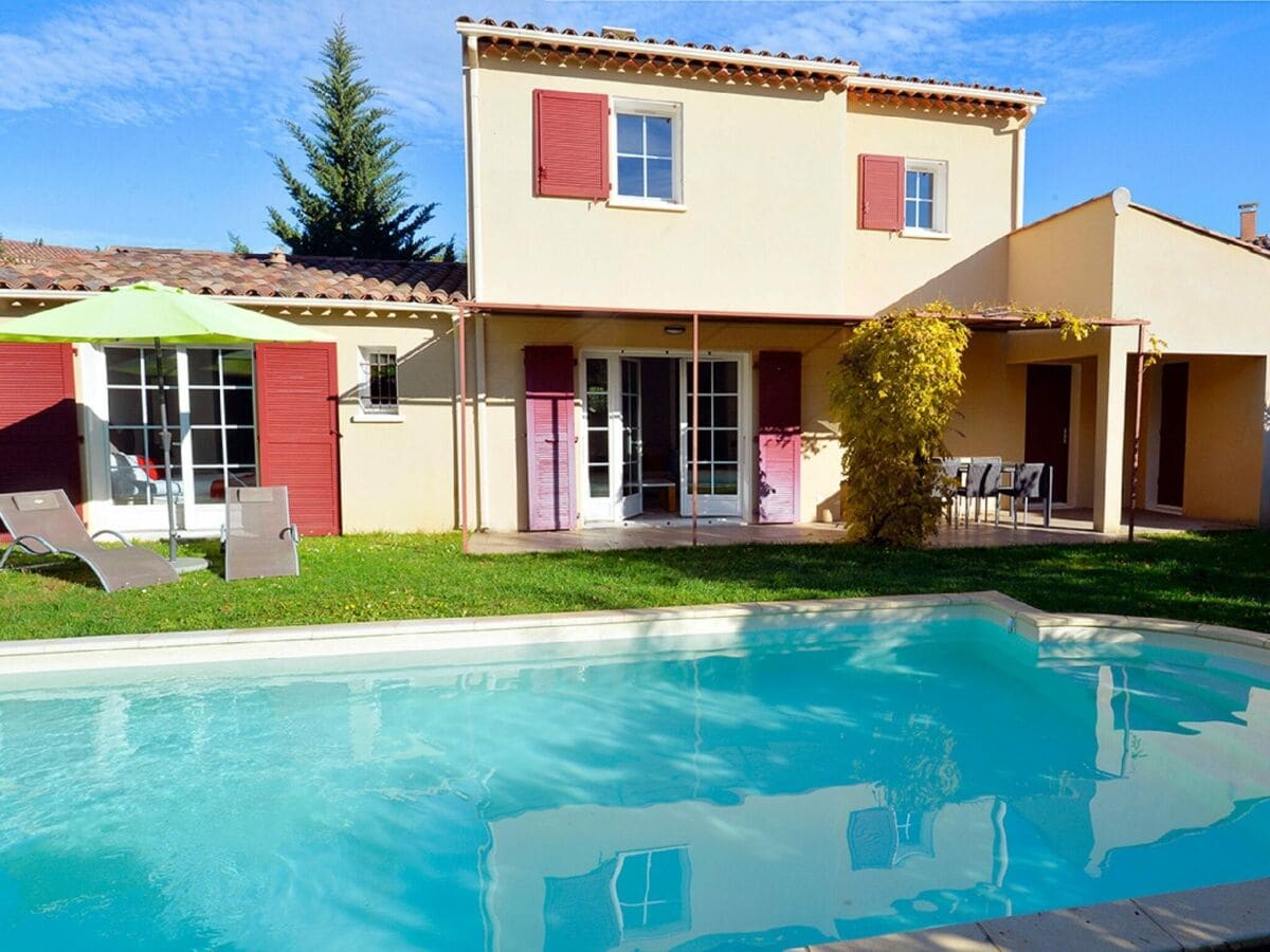 Parc de vacances Saint-Saturnin-lès-Apt Enregistrement extérieur 1