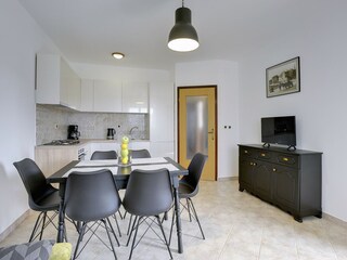 Apartment Galižana Ausstattung 20