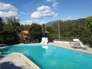 Agradable casa de vacaciones en Luino con balcón - Montegrino Valtravaglia - image1