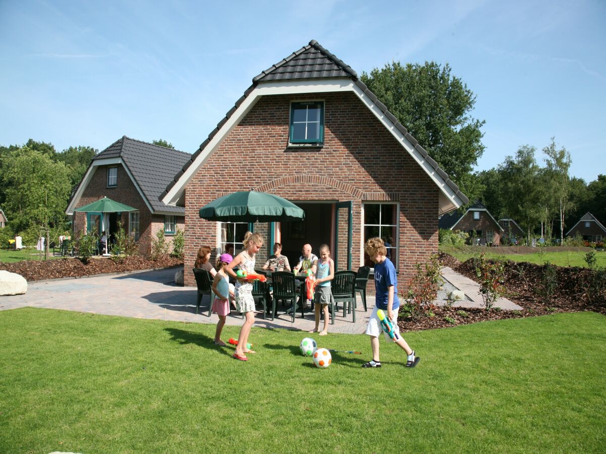 Vakantiepark Hooghalen Buitenaudio-opname 1