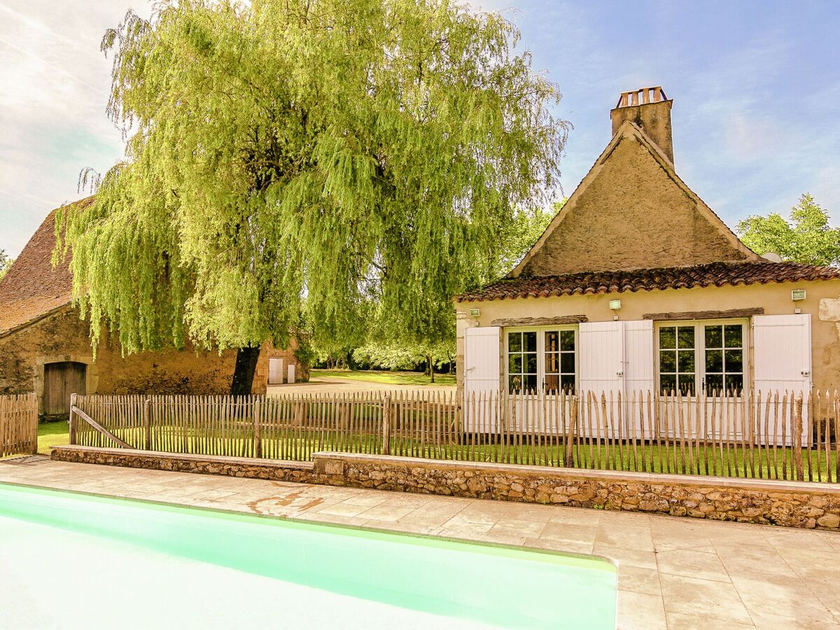 Type de propriété : Chalet Saint-Georges-de-Montclard Enregistrement extérieur 1