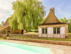 Cottage Magnificent holiday home with private pool - Saint-Georges-de-Montclard - image1