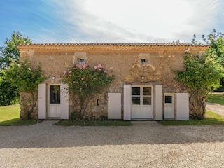 Cottage Saint-Georges-de-Montclard Outdoor Recording 11