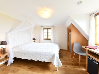 Montfort-Schloessle-Lindau_FerienwohnungN°9_Schlafen-1