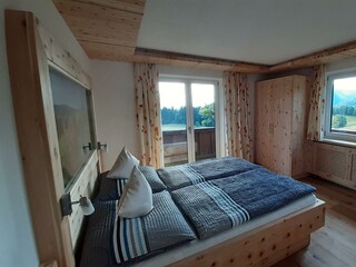 Schlafzimmer App. Zirbe