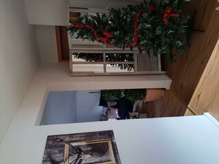 Blick von Diele ins Wohnzimmer