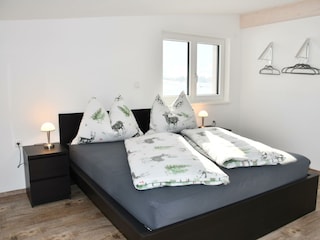 2. Schlafzimmer