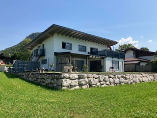 Haus Frontansicht links