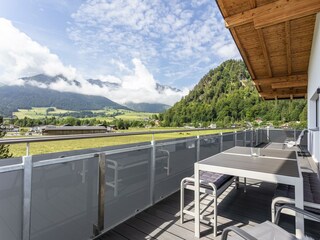 Pyramidenspitze Balkon