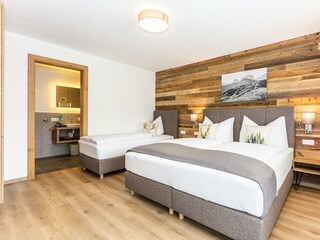 Heuberg Schlafzimmer 2