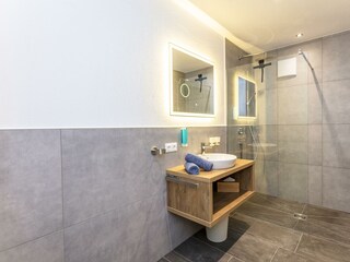 Heuberg Badezimmer 2