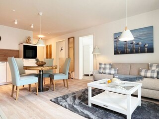 Wohn - und Essbereich