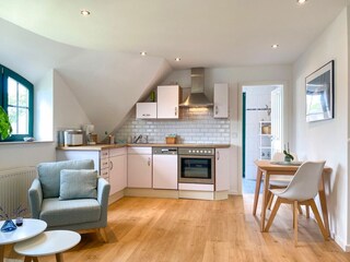 Küchen und Essbereich