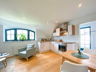 Küchen und Essbereich