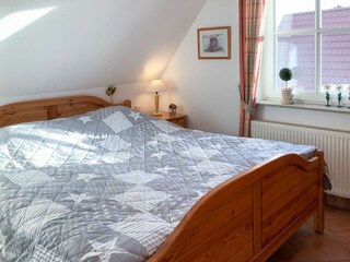 Blick ins Schlafzimmer 2 im oberen Bereich