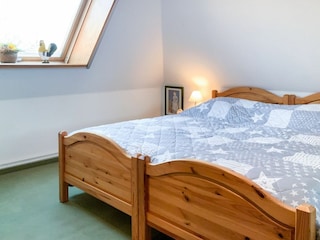 Blick ins Schlafzimmer 2 im oberen Bereich