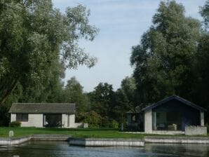 Holiday park Bungalow on a private island in the Loosdrechtse Plassen - Loosdrecht - image1