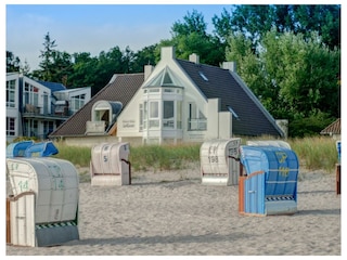 Back of the Dünen-Haus with parking space