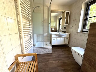 Badezimmer EG