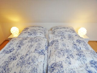 Schlafzimmer mit Doppelbett