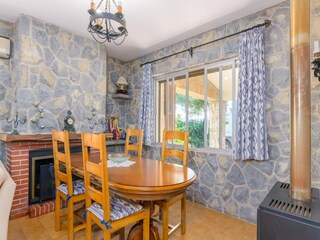 Cottage Inca Features 37