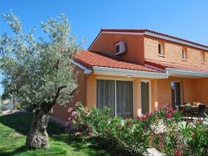 Holiday park Colorful holiday home in Mediterranean style - Sainte-Marie - image1