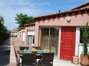 Holiday park Comfortable apartment with a terrace - Saint-Cyprien-Plage - image1