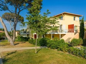 Holiday park Nice apartment with sleeping cabin in the Provence - Six-Fours-les-Plages - image1