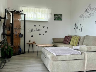 TV Ecke mit Schlafcouch
