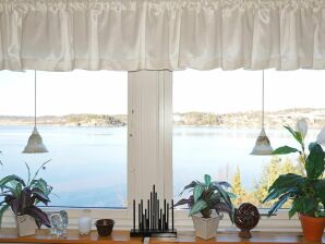 Holiday house 5 person holiday home in Uddevalla - Uddevalla - image1