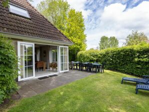 Holiday park Detached bungalow with bubble bath and solarium, in nature - Eernewoude - image1