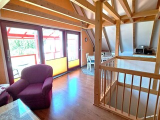 Wohnbereich Blick zum Balkon