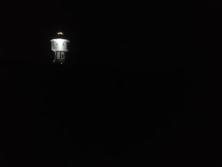Wasserturm bei Nacht