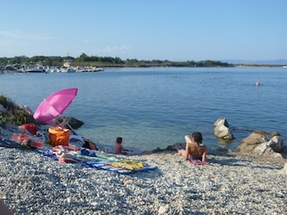 der Strand, kristallklares Meer