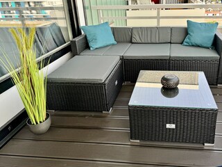 Balkon mit Loungeecke...