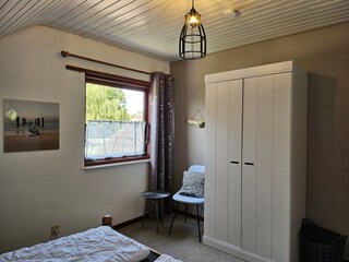 ...Ansicht Schlafzimmer