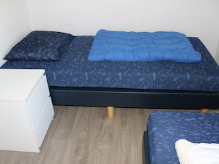 2-Bett Zimmer unten