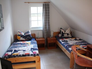 2. Schlafzimmer OG