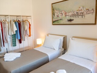 Schlafzimmer mit Doppelbett