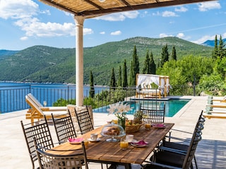 Villa Molunat Buitenaudio-opname 4