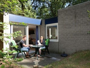 Holiday park Ground floor bungalow with microwave near the Kootwijkerzand - Kootwijk - image1