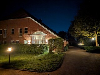 Außenansicht am Abend