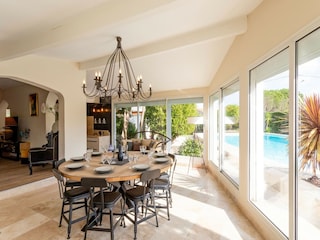 Villa Narbonne Features 28