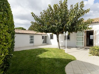 Villa Narbonne Outdoor Recording 14