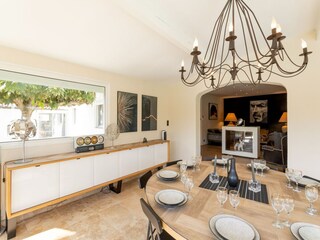Villa Narbonne Features 32