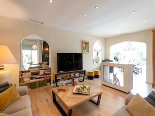 Villa Narbonne Features 25