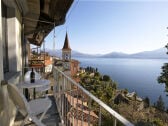 Sonnenbalkon mit traumhafter See- und Bergsicht