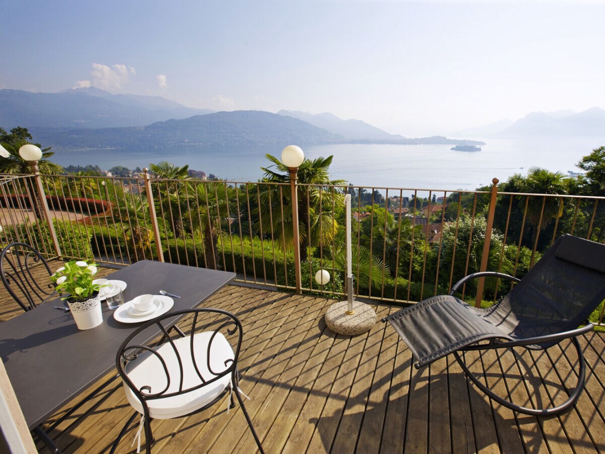 Ca. 15 m² Balkon mit atemberaubender Sicht auf den See